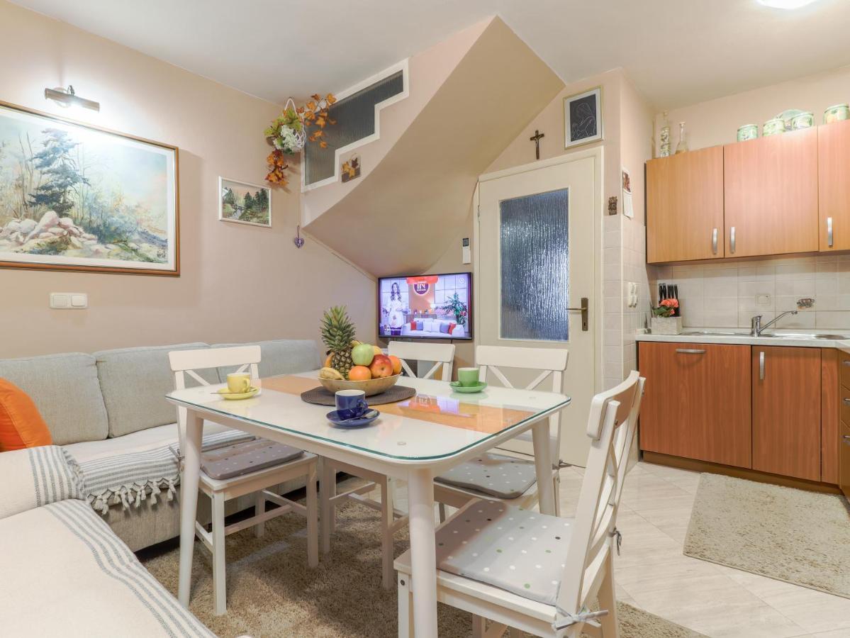 City Center 3 Bedroom Apartment Vrsar Exterior photo