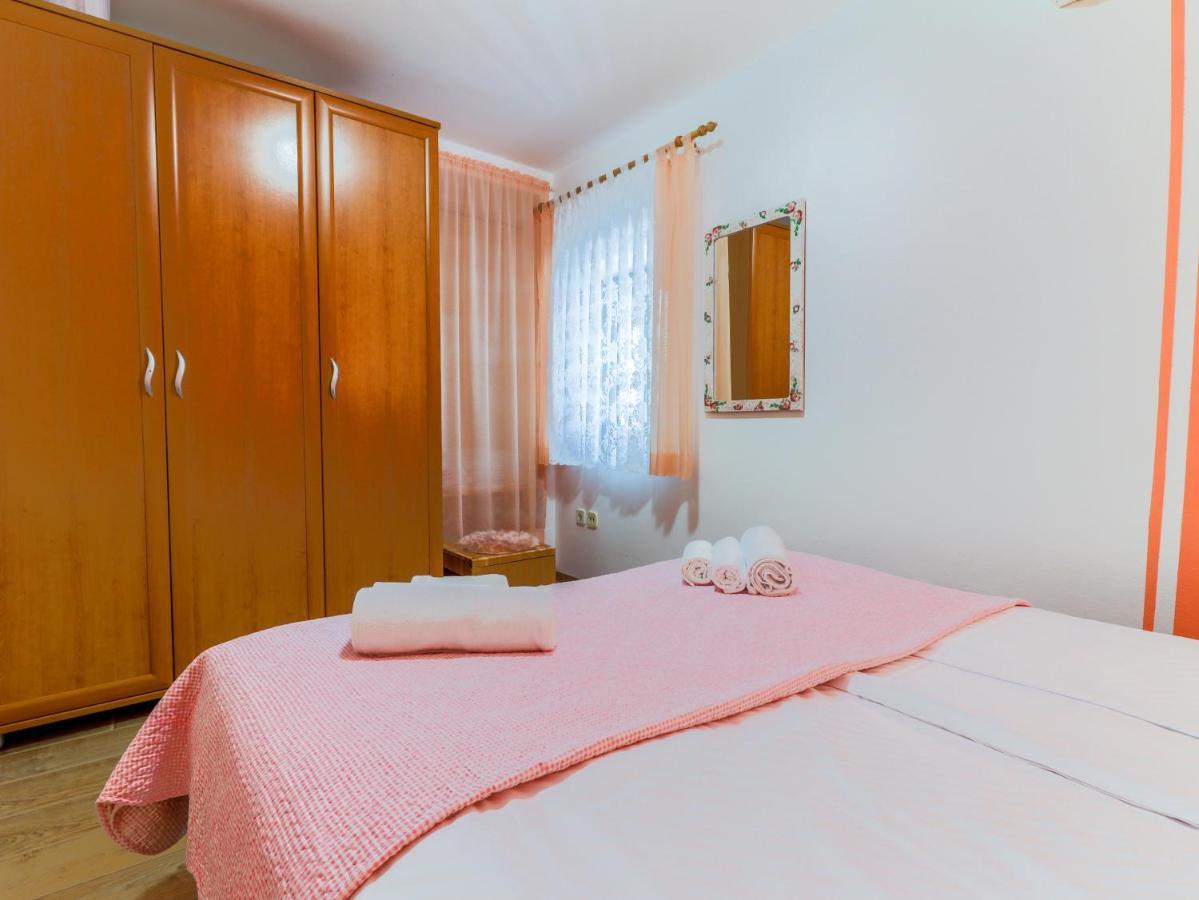 City Center 3 Bedroom Apartment Vrsar Exterior photo